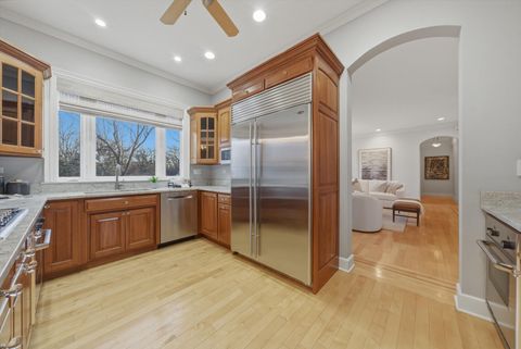 Tiny photo for 11361 W Plainfield Road, Indian Head Park, IL 60525 (MLS # 12590053)