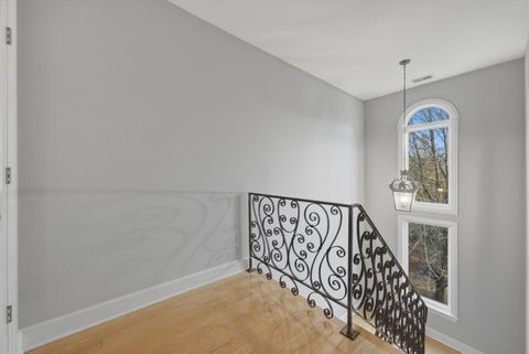 Tiny photo for 11361 W Plainfield Road, Indian Head Park, IL 60525 (MLS # 12590053)