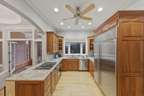 Tiny photo for 11361 W Plainfield Road, Indian Head Park, IL 60525 (MLS # 12590053)