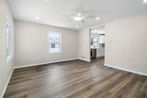 Tiny photo for 635 S Alma Avenue, Kankakee, IL 60901 (MLS # 12539991)