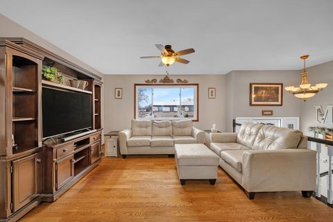 Tiny photo for 700 Evergreen Court, Romeoville, IL 60446 (MLS # 12526936)