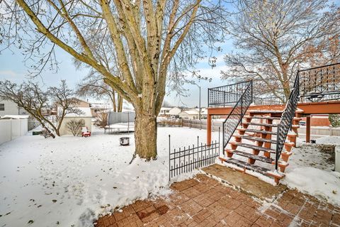 Tiny photo for 700 Evergreen Court, Romeoville, IL 60446 (MLS # 12526936)