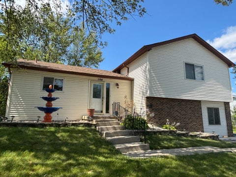 Photo of 104 Pheasant Road, Matteson, IL 60443 (MLS # 12745033)