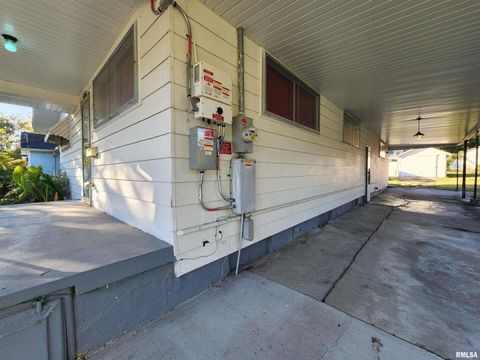 Tiny photo for 2308 ALEXANDER Street, Murphysboro, IL 62966 (MLS # EB460223)