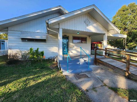 Tiny photo for 2308 ALEXANDER Street, Murphysboro, IL 62966 (MLS # EB460223)