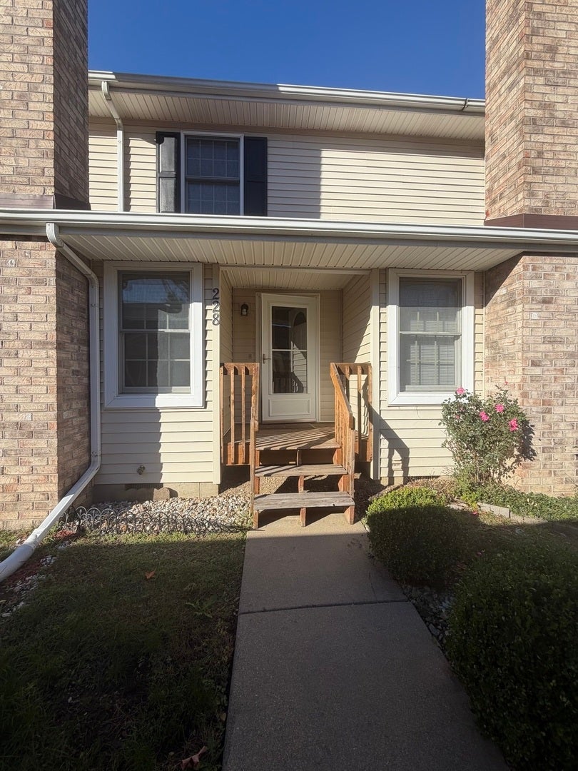 903 N Linden Street 228