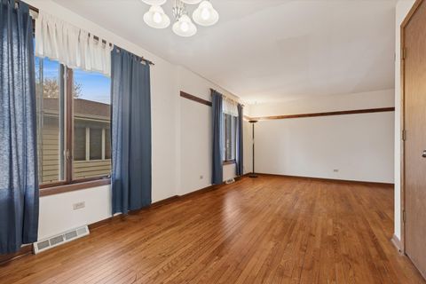 Tiny photo for 970 Tara Drive, Woodstock, IL 60098 (MLS # 12504903)