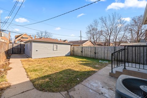 Tiny photo for 4635 S KEATING Avenue, Chicago, IL 60632 (MLS # 12573232)