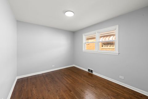 Tiny photo for 4635 S KEATING Avenue, Chicago, IL 60632 (MLS # 12573232)