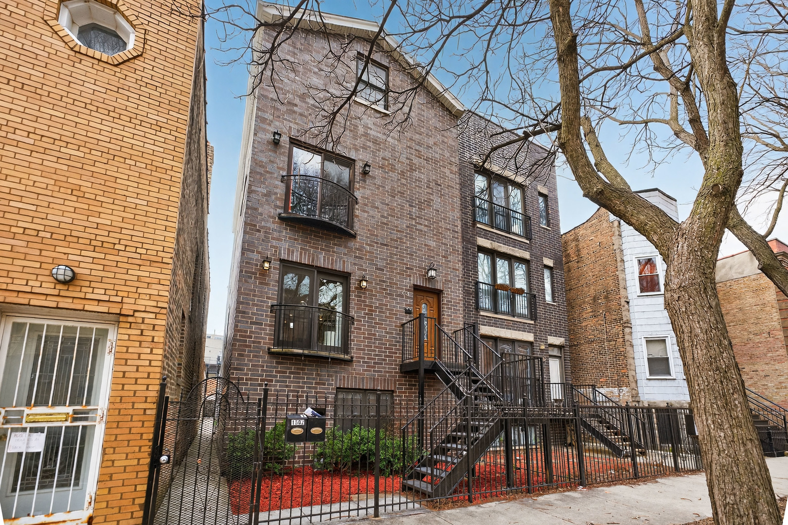 1502 N Artesian Avenue 1