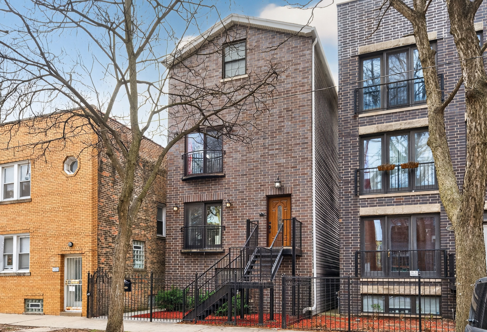 1502 N Artesian Avenue 1