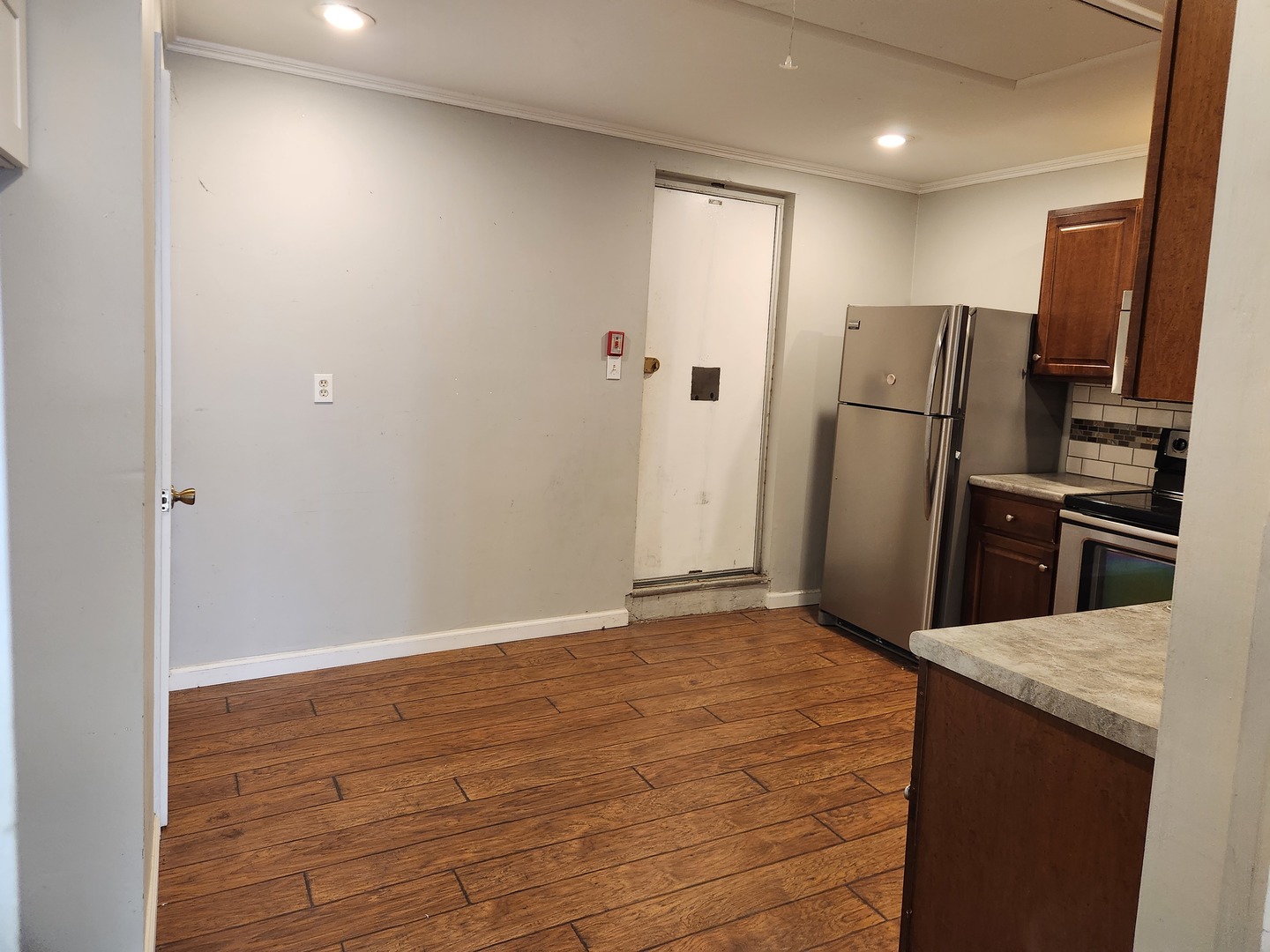 1012 MAIN Street