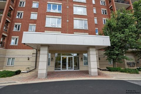 5555 N Cumberland Avenue 410 Chicago IL 60656