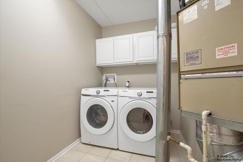 Tiny photo for 5555 N Cumberland Avenue #410, Chicago, IL 60656 (MLS # 12428404)