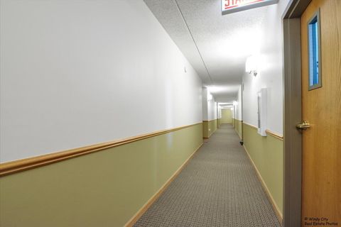 Tiny photo for 5555 N Cumberland Avenue #410, Chicago, IL 60656 (MLS # 12428404)