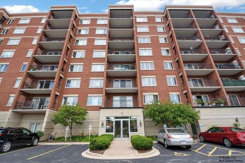 Tiny photo for 5555 N Cumberland Avenue #410, Chicago, IL 60656 (MLS # 12428404)