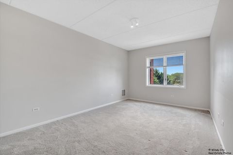 Tiny photo for 5555 N Cumberland Avenue #410, Chicago, IL 60656 (MLS # 12428404)