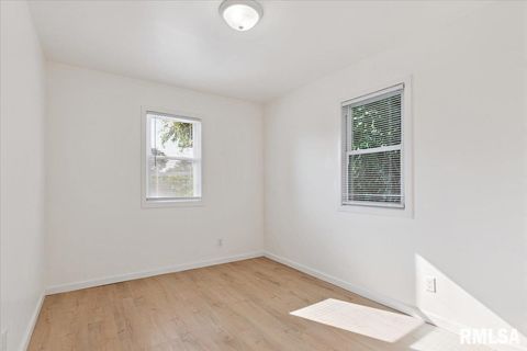 Tiny photo for 4105 11TH Street, Rock Island, IL 61201 (MLS # 12624971)