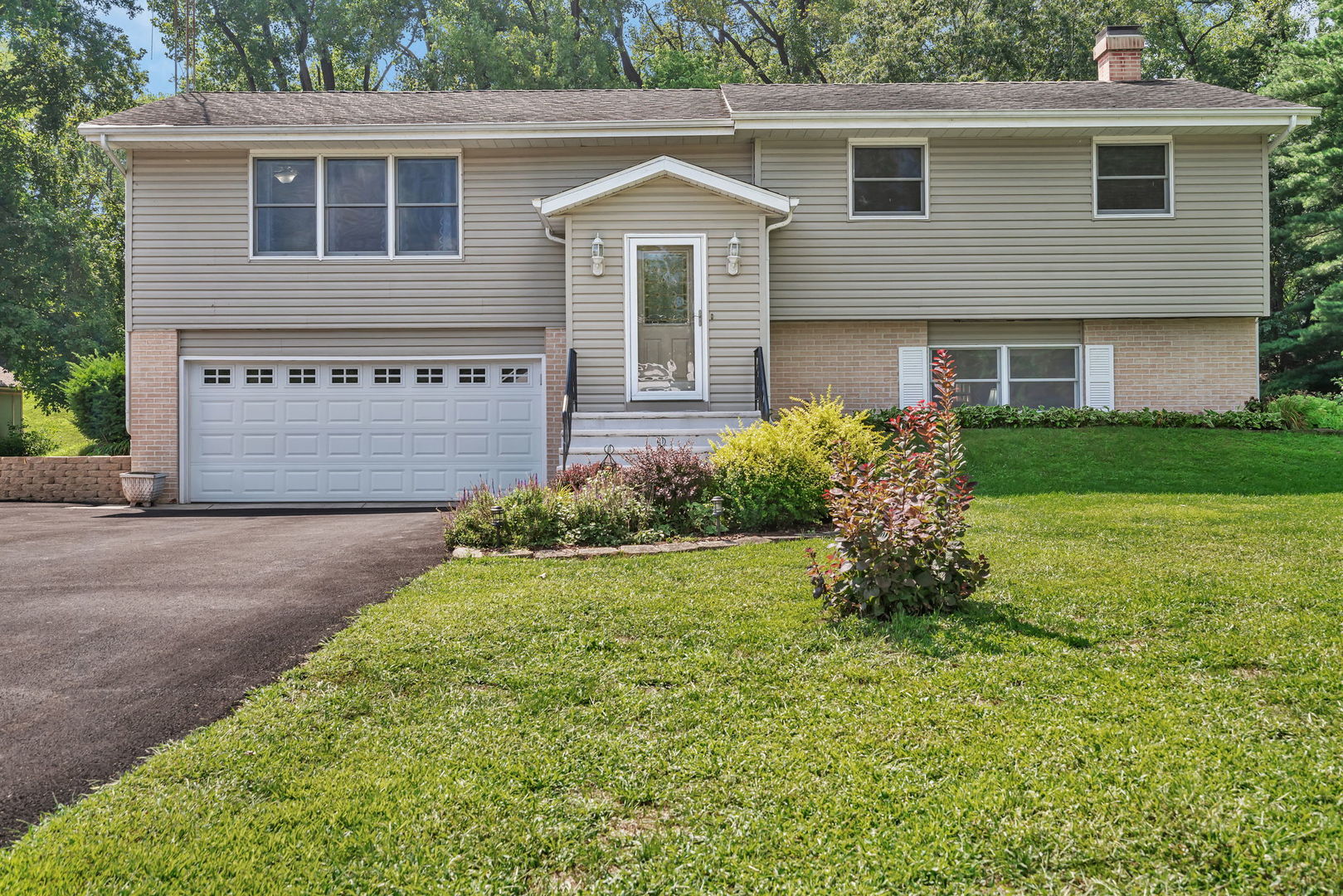 6175 E South Prairie Drive