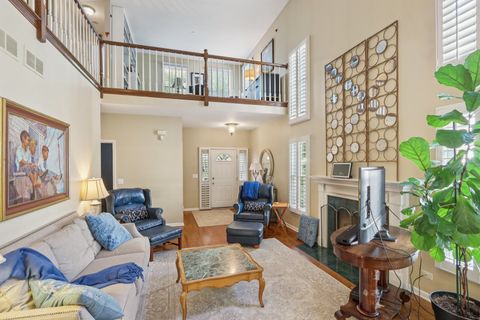 Tiny photo for 215 Orchard Lane, Glen Ellyn, IL 60137 (MLS # 12469497)