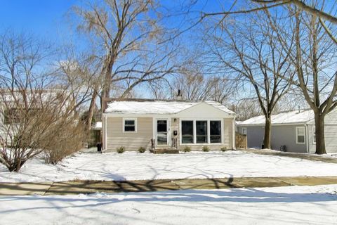 Tiny photo for 315 S Morgan Avenue, Wheaton, IL 60187 (MLS # 12594161)