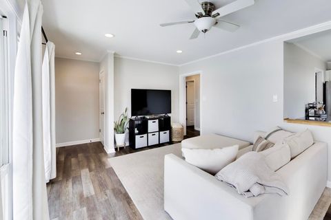 Tiny photo for 315 S Morgan Avenue, Wheaton, IL 60187 (MLS # 12594161)