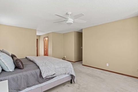 Tiny photo for 5018 Turnberry Lane, Davenport, IA 52807 (MLS # 12689150)