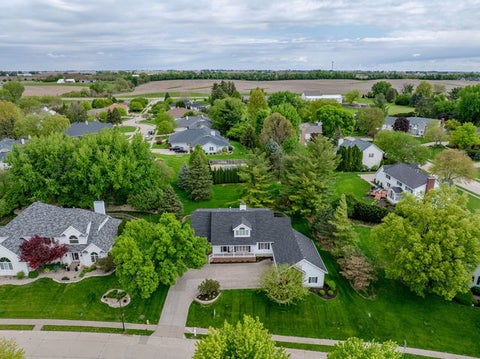 Tiny photo for 5018 Turnberry Lane, Davenport, IA 52807 (MLS # 12689150)