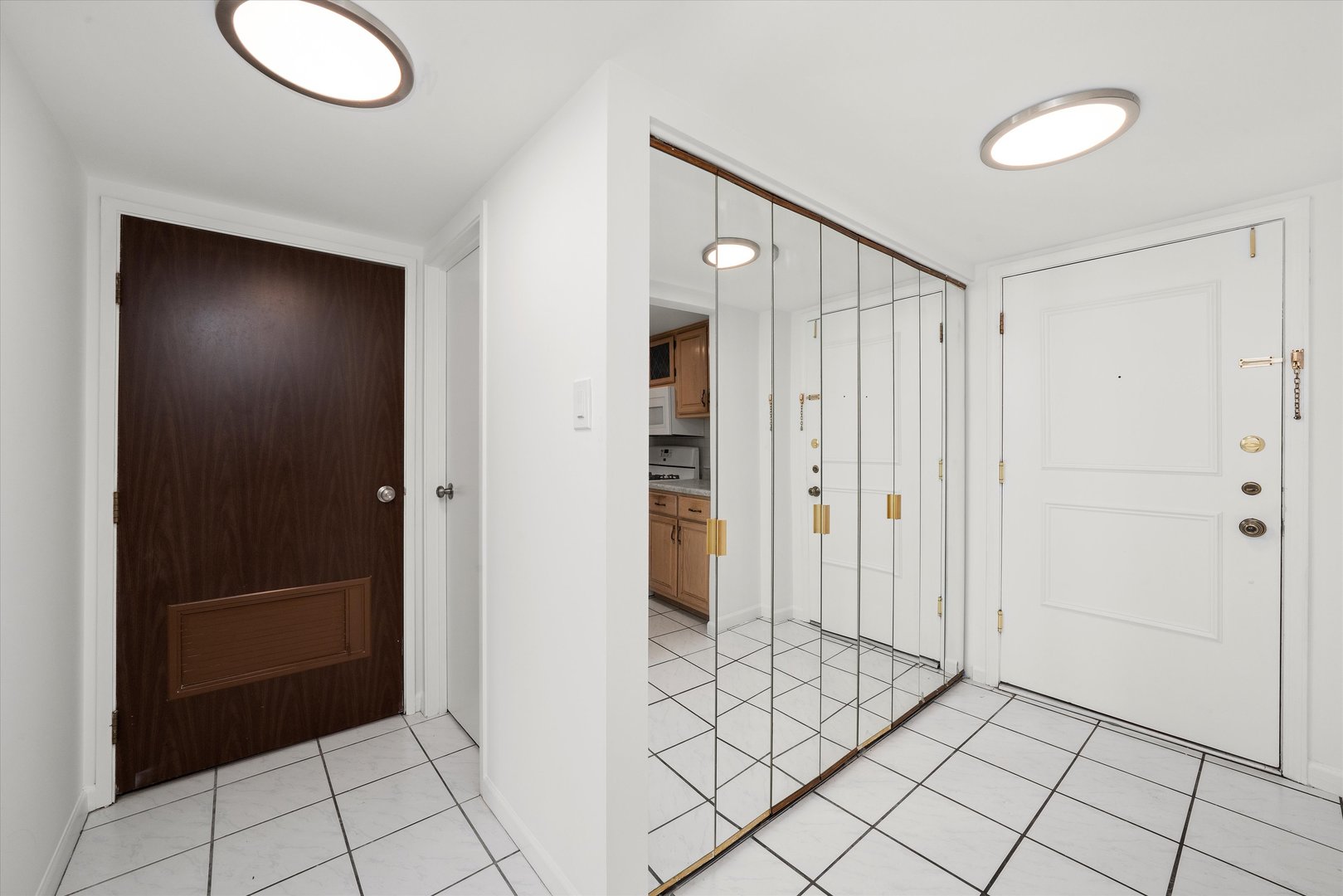 505 Redondo Drive 305