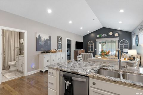 Tiny photo for 3112 W 34TH Street, Davenport, IA 52804 (MLS # QC4267244)