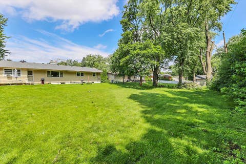 Tiny photo for 443 Glendale Road, Roselle, IL 60172 (MLS # 12692251)