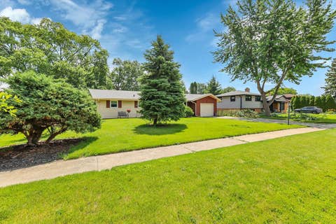 Tiny photo for 443 Glendale Road, Roselle, IL 60172 (MLS # 12692251)