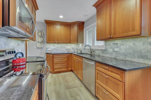 Tiny photo for 443 Glendale Road, Roselle, IL 60172 (MLS # 12692251)