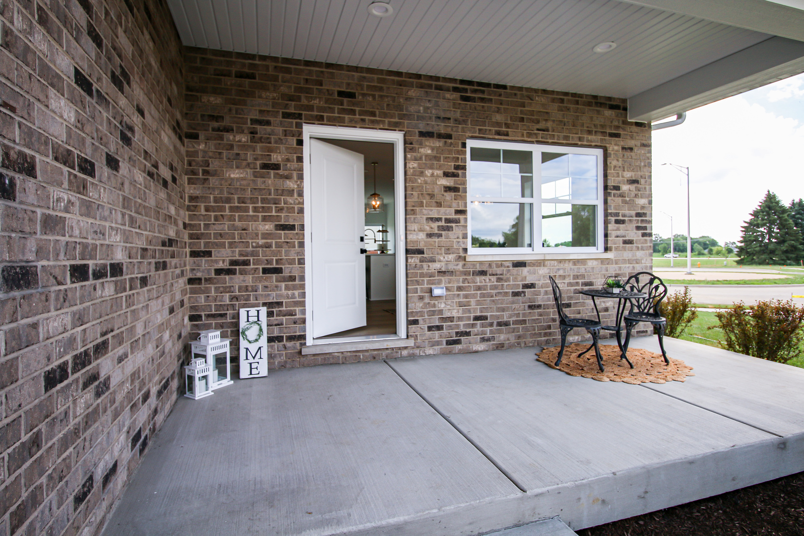 2033 Isabella Lane
