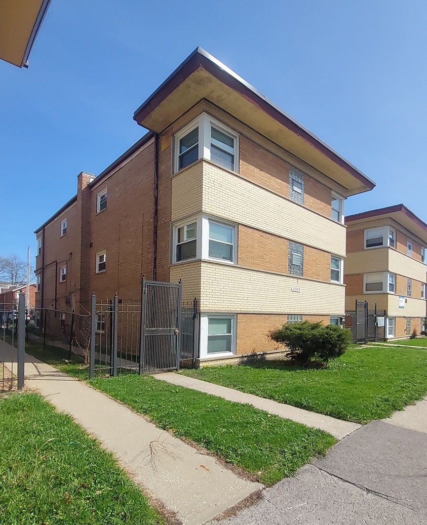 2300 W Garfield Boulevard