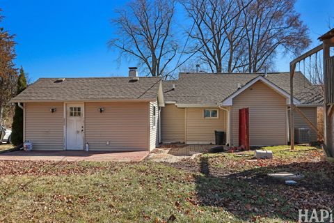 Tiny photo for 42522 N Lake Avenue, Antioch, IL 60002 (MLS # 12590593)