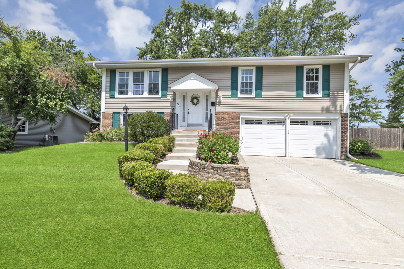 1250 Campbell Lane
