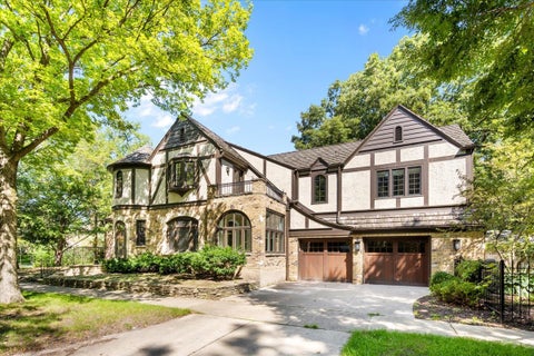Tiny photo for 2401 Lawndale Avenue, Evanston, IL 60201 (MLS # 12734782)