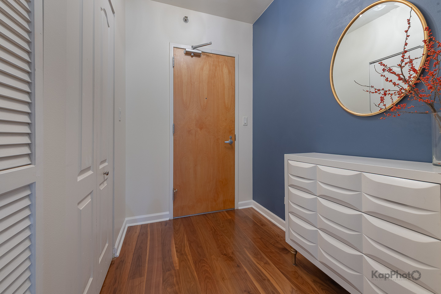 1212 N Wells Street 303