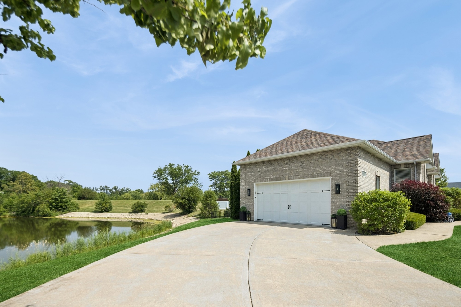 26060 W Lauren Drive