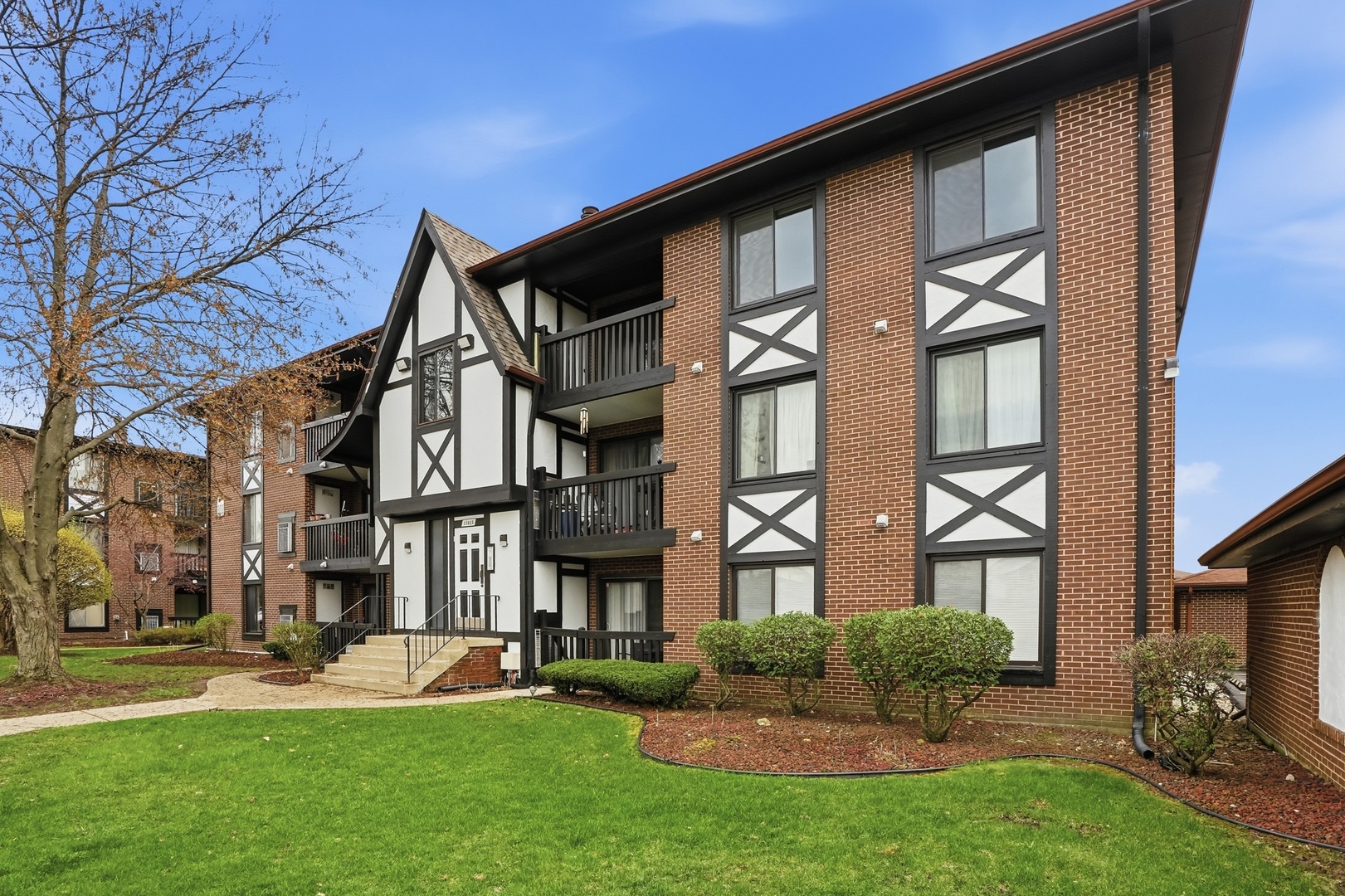 13615 Royal Court 309