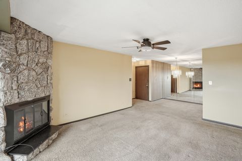 Tiny photo for 13615 Royal Court #309, Crestwood, IL 60418 (MLS # 12622286)