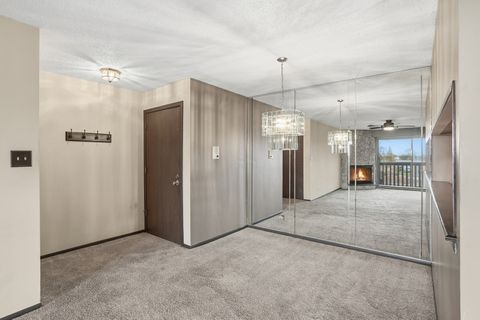 Tiny photo for 13615 Royal Court #309, Crestwood, IL 60418 (MLS # 12622286)