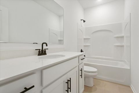 Tiny photo for 40 Tournament Drive, Hawthorn Woods, IL 60047 (MLS # 12491607)