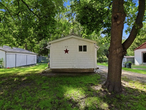 Tiny photo for 919 Sheridan Avenue, Dixon, IL 61021 (MLS # 12693062)