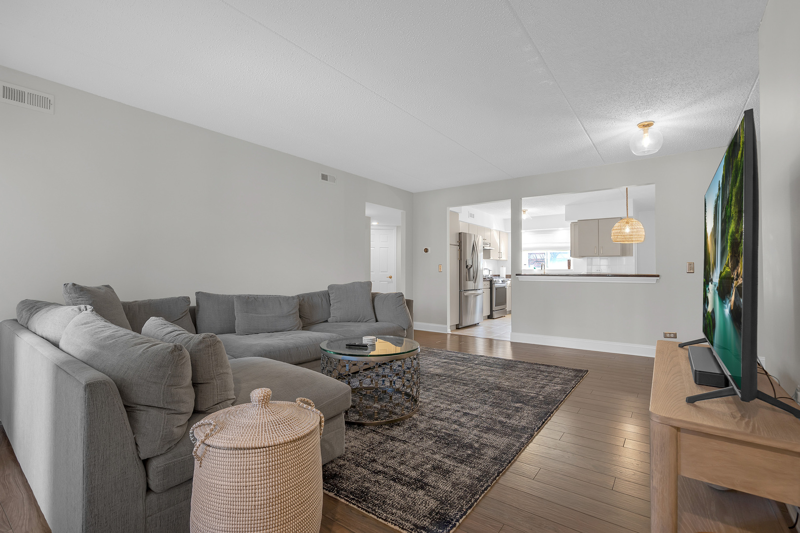 5351 N East River Road 202