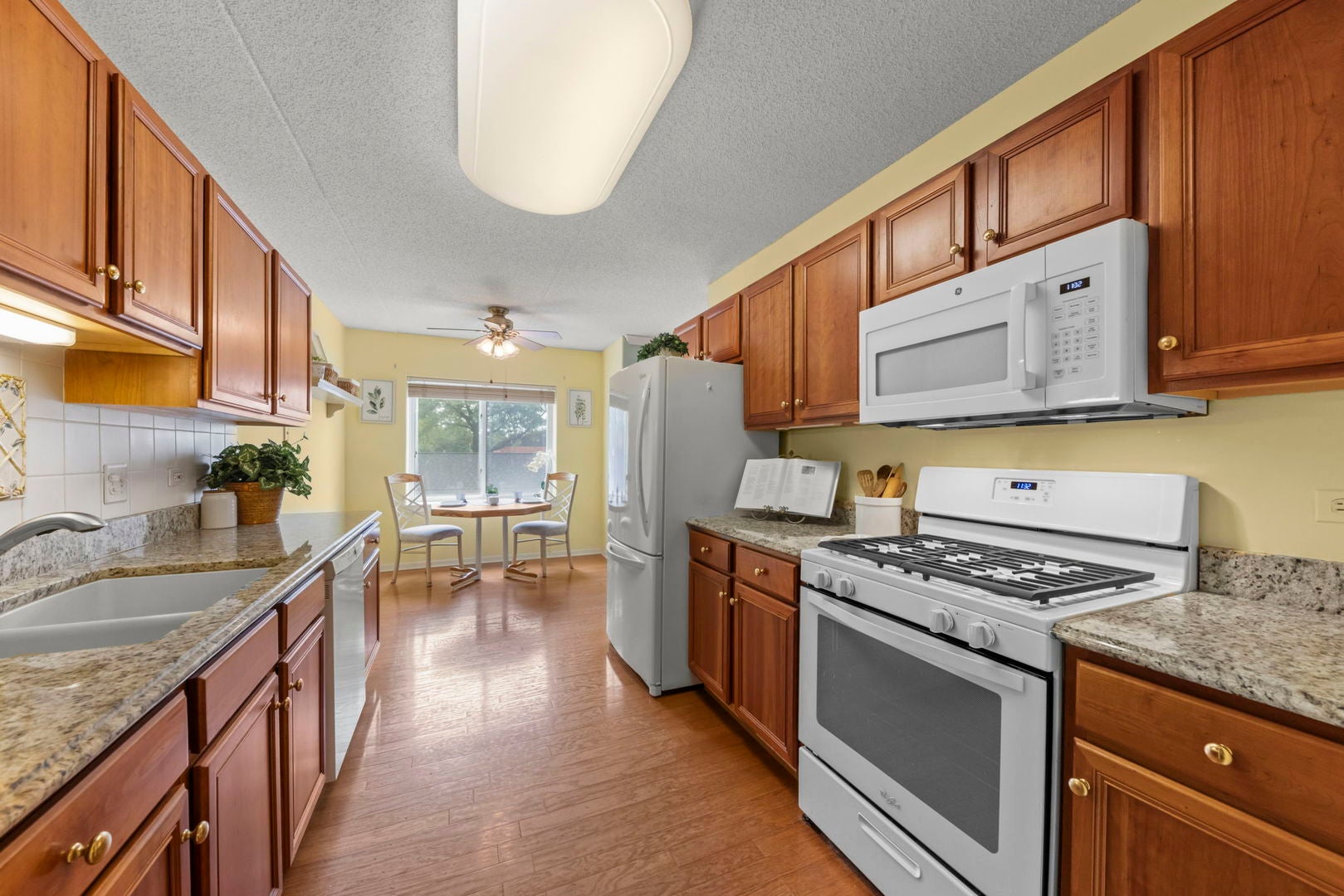 31 E Grove Street 201