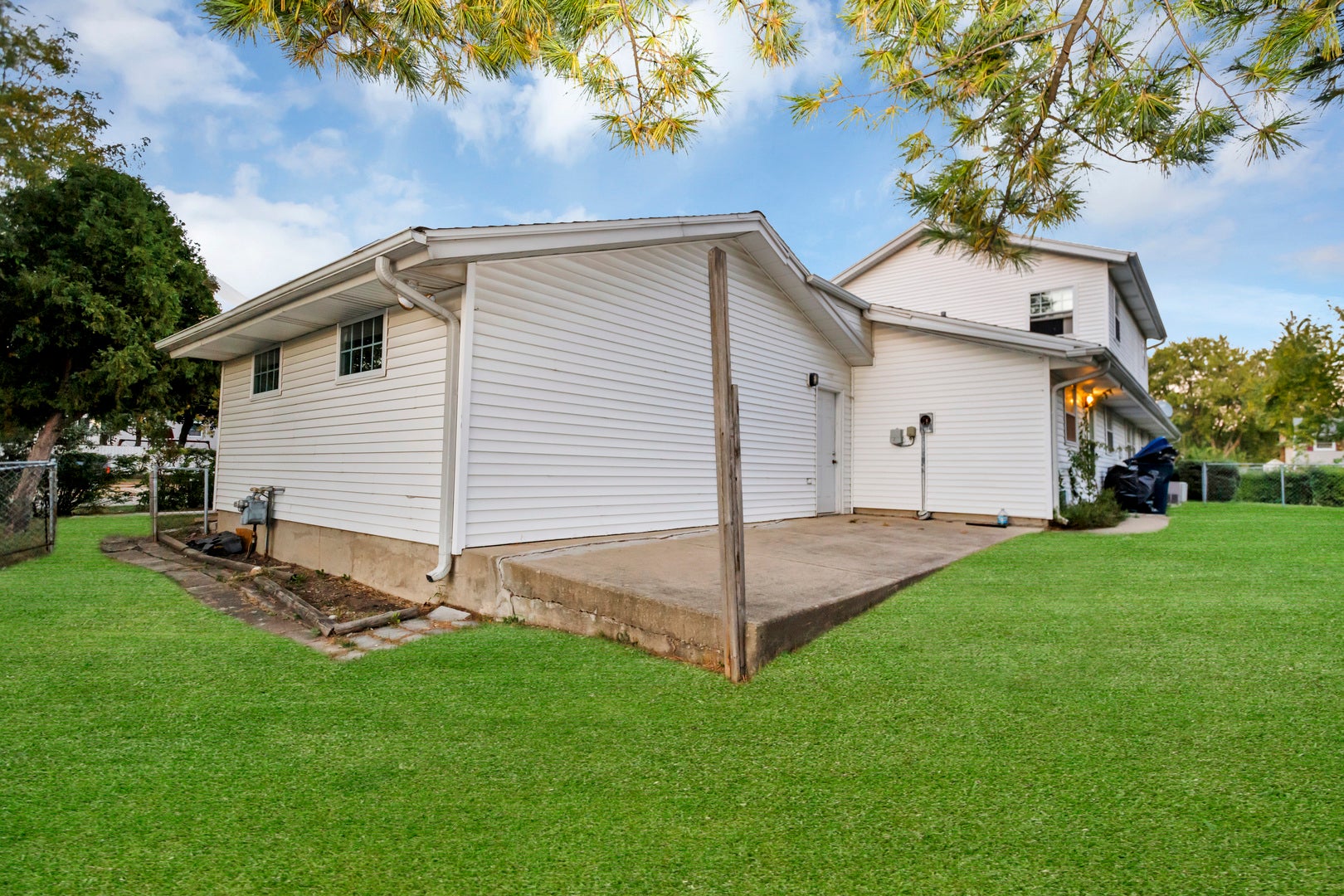 1235 W Schaumburg Road