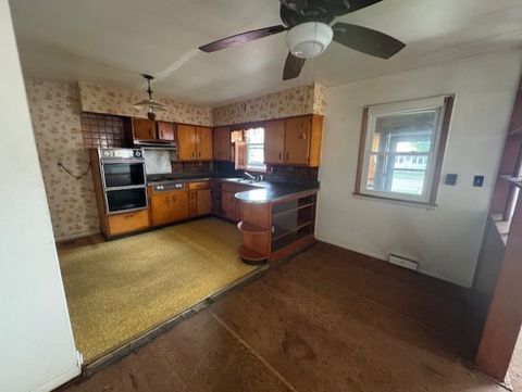 Tiny photo for 215 N Ohio Street, Aurora, IL 60505 (MLS # 12498829)