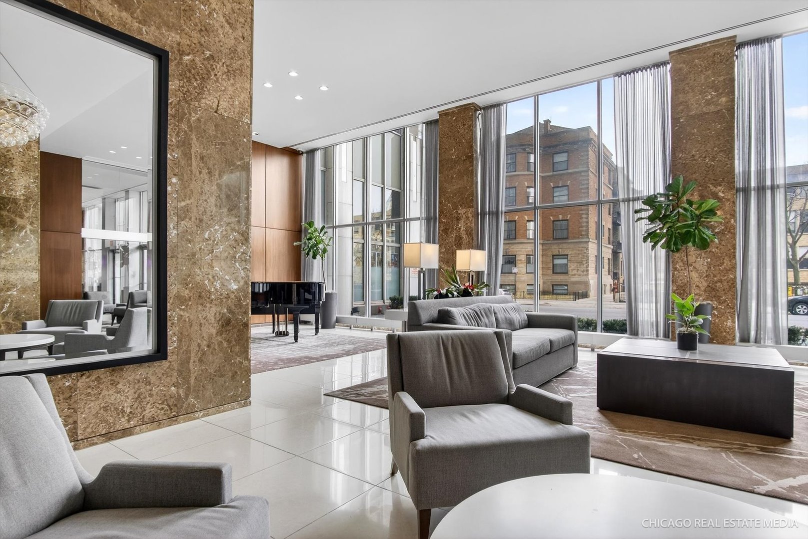 655 W IRVING PARK Road 1101